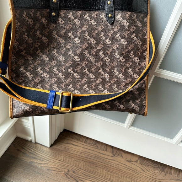 Coach tote - Picture 4 of 4